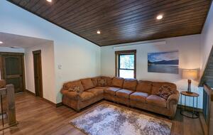 Gorgeous Cabin Getaway | Steps from Lake Cascade - Donnelly, Idaho