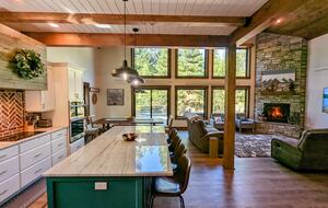 Gorgeous Cabin Getaway | Steps from Lake Cascade - Donnelly, Idaho