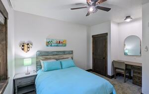 Gorgeous Cabin Getaway | Steps from Lake Cascade - Donnelly, Idaho