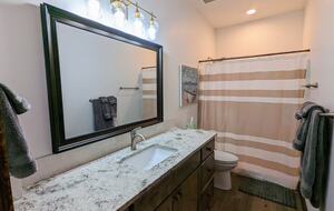 Gorgeous Cabin Getaway | Steps from Lake Cascade - Donnelly, Idaho