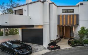 Lavish LA Modern - Franklin Hills - Los Angeles, California