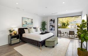 Lavish LA Modern - Franklin Hills - Los Angeles, California