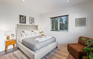 Lavish LA Modern - Franklin Hills - Los Angeles, California