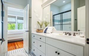 1st Floor J&J Bathroom