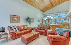 Elk Tracks Lodge - Easton, Washington