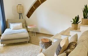 Fully refurbished townhome that kept historic elements