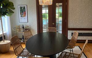 Dining room seats 6-8 comfortably