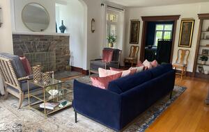 Spacious living room with fireplace