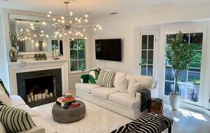 Elegant Contemporary Retreat in Hollywood Knolls - Los Angeles, California