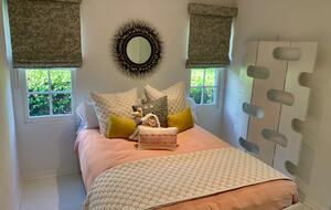 Elegant Contemporary Retreat in Hollywood Knolls - Los Angeles, California