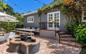 Elegant Contemporary Retreat in Hollywood Knolls - Los Angeles, California