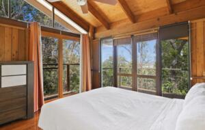 Rainforest Treehouse Sanctuary | Ocean Views - Cairns, Australia