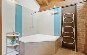 Rainforest Treehouse Sanctuary | Ocean Views - Cairns, Australia