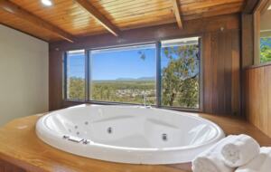 Rainforest Treehouse Sanctuary | Ocean Views - Cairns, Australia