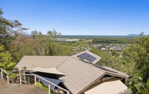 Rainforest Treehouse Sanctuary | Ocean Views - Cairns, Australia