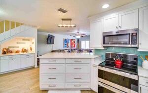 Luxury Beachside Retreat - Satellite Beach, Florida