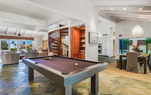 Rock Legend’s Maui Escape - Lahaina, Hawaii