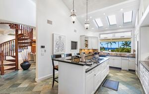 Rock Legend’s Maui Escape - Lahaina, Hawaii