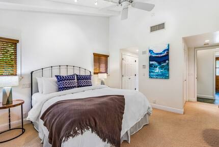 Rock Legend’s Maui Escape - Lahaina, Hawaii