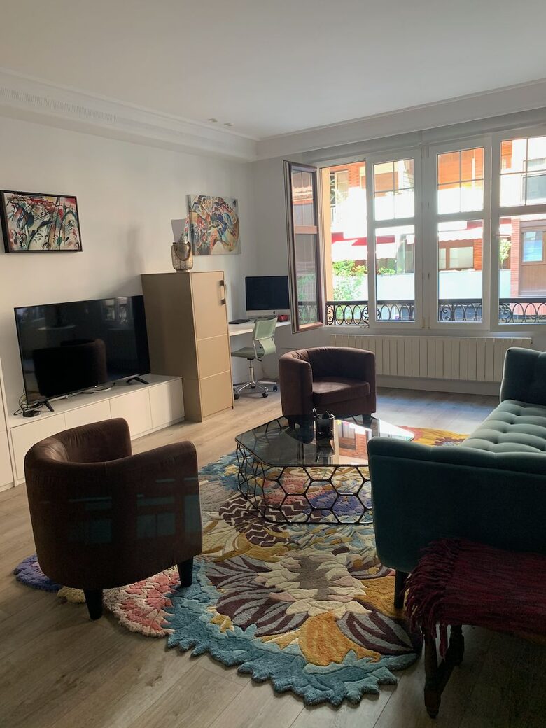 2 BD Apartment Close To Guggenheim - Bilbao, Spain