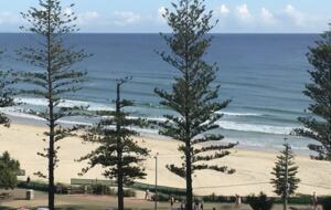Stylish Apartment on Burleigh Heads Beachfront - Gold Coast, Australia