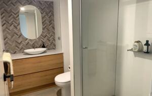 Stylish Apartment on Burleigh Heads Beachfront - Gold Coast, Australia