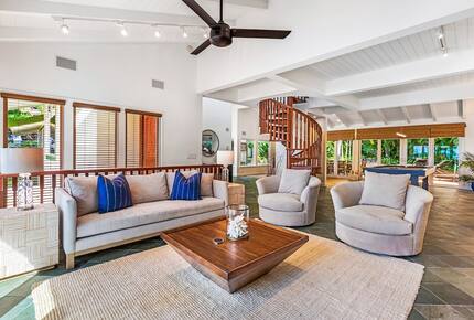 Rock Legend’s Maui Escape - Lahaina, Hawaii