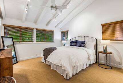 Rock Legend’s Maui Escape - Lahaina, Hawaii