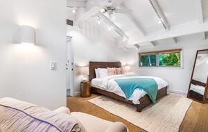 Rock Legend’s Maui Escape - Lahaina, Hawaii