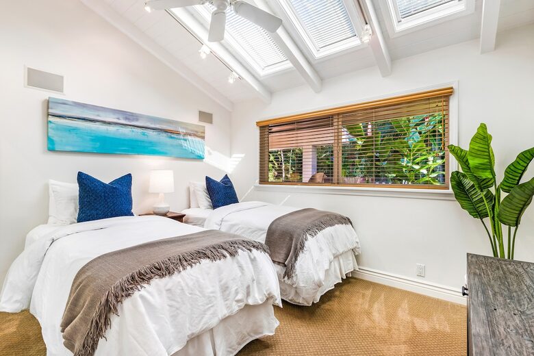 Rock Legend’s Maui Escape - Lahaina, Hawaii