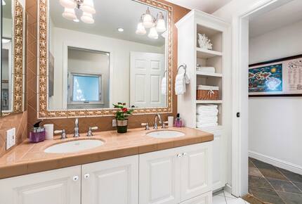 Rock Legend’s Maui Escape - Lahaina, Hawaii