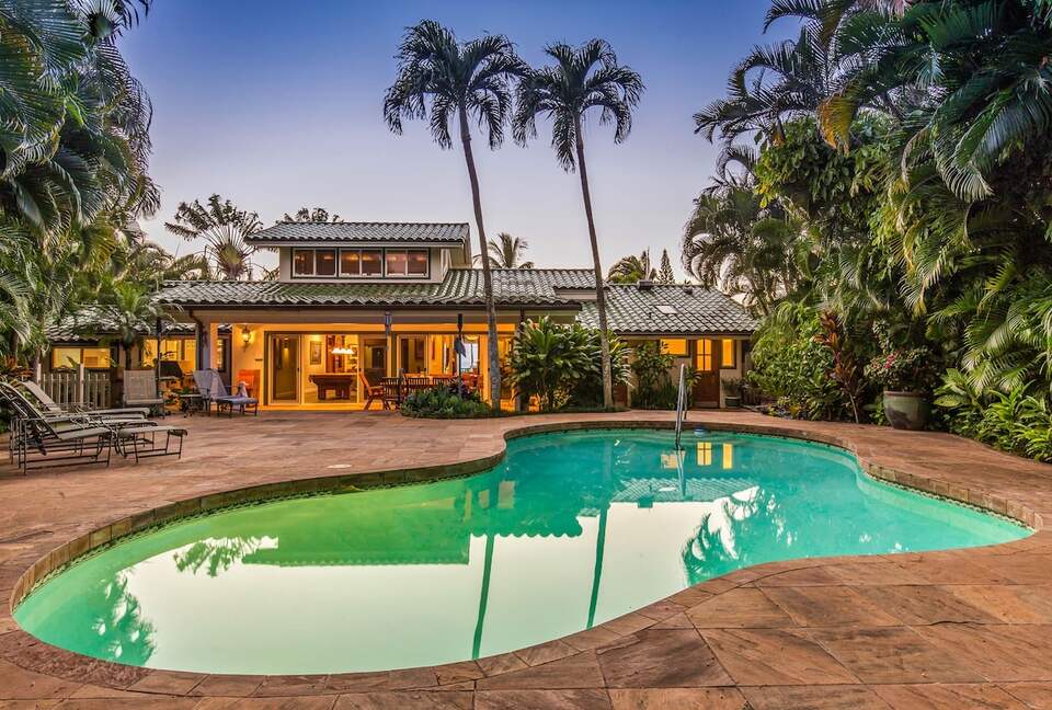 Rock Legend’s Maui Escape - Lahaina, Hawaii