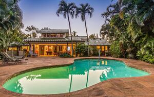 Rock Legend’s Maui Escape - Lahaina, Hawaii