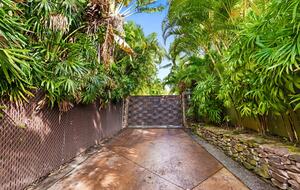 Rock Legend’s Maui Escape - Lahaina, Hawaii