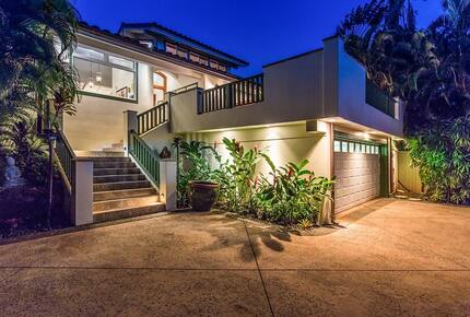 Rock Legend’s Maui Escape - Lahaina, Hawaii