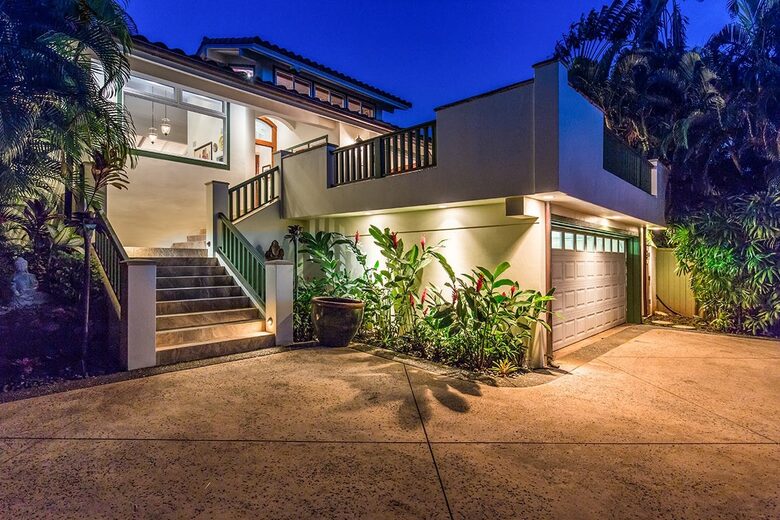 Rock Legend’s Maui Escape - Lahaina, Hawaii