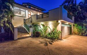 Rock Legend’s Maui Escape - Lahaina, Hawaii