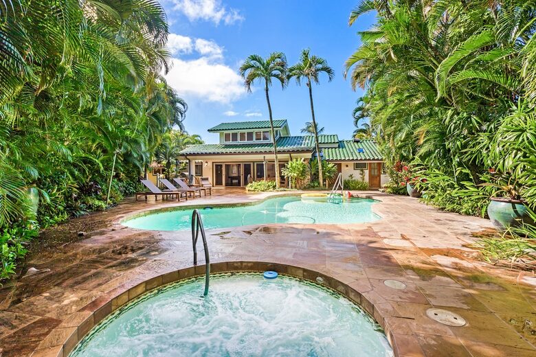 Rock Legend’s Maui Escape - Lahaina, Hawaii