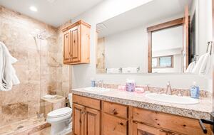 Snowflake Lodge - Breckenridge, Colorado