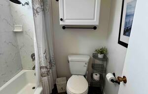 Charming Coastal Getaway with Private Outdoor Spaces - Baywood-Los Osos, California