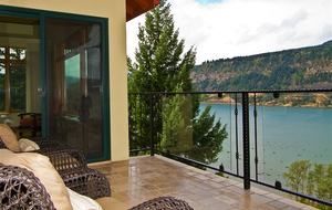 Columbia Cliff Villas - Villa Suite - Hood River, Oregon