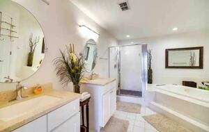 Luxury Beachside Retreat - Satellite Beach, Florida