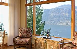 Columbia Cliff Villas - Villa Suite - Hood River, Oregon
