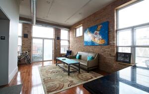 Stunning Duplex Penthouse with Skyline Views in Wicker Park - Chicago, Illinois