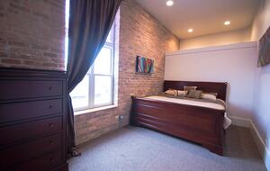 Stunning Duplex Penthouse with Skyline Views in Wicker Park - Chicago, Illinois