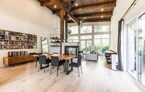 Tranquil Modern Retreat in the Sea-to-Sky Corridor - Squamish, Canada