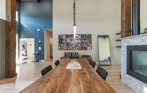 Tranquil Modern Retreat in the Sea-to-Sky Corridor - Squamish, Canada