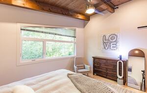 Tranquil Modern Retreat in the Sea-to-Sky Corridor - Squamish, Canada