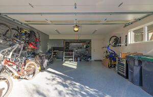 Tranquil Modern Retreat in the Sea-to-Sky Corridor - Squamish, Canada