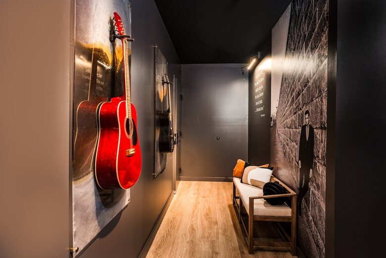 Pet Friendly | Skyline Views | Broadway | Pool - Nashville, Tennessee